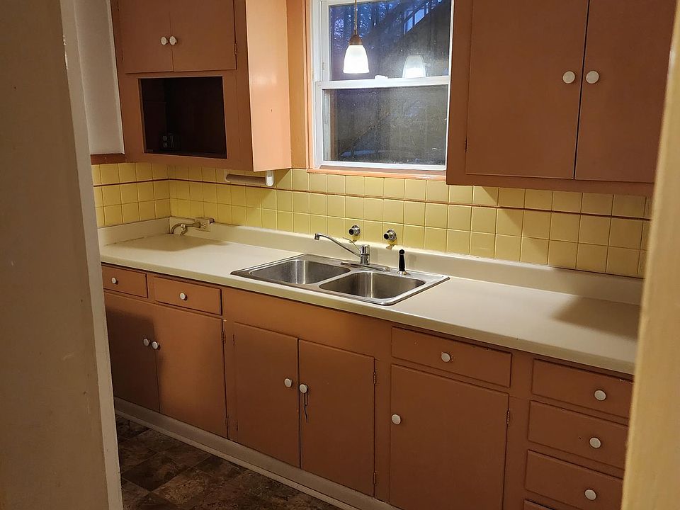 1st image of 531 W Gramercy Pl #2