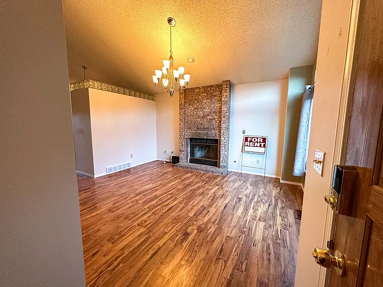7215 Brentford Dr — Photo 17