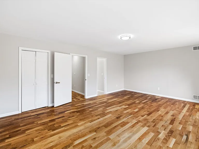 222 Eagle Rock Ave — Photo 12