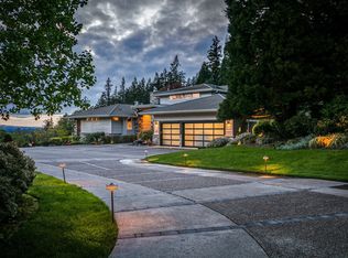 999 SW Hoffman Rd, West Linn, OR 97068