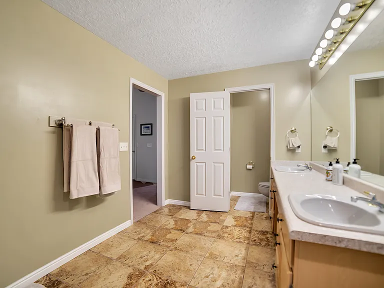 3577 E Rustic Spring Ln — Photo 12