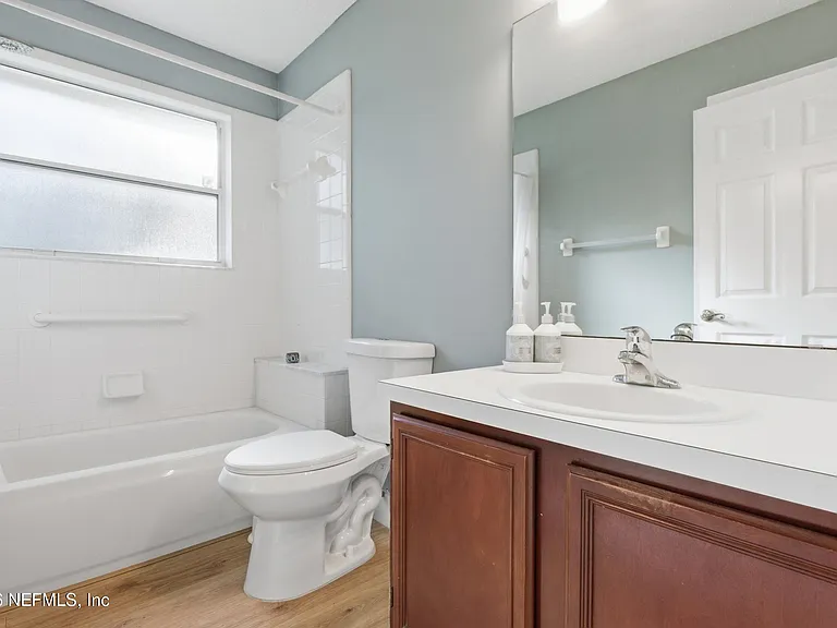 421 Chicopee Ct — Photo 10
