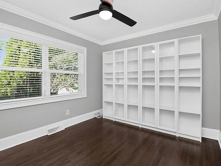 3945 Winfield Dr — Photo 13