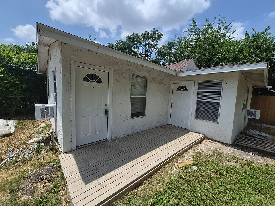 3723 W Martin St