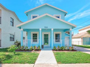 5565 SW 43rd St, Davie, FL 33314