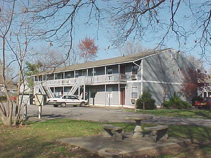 1st image of 1100 Wiman Dr