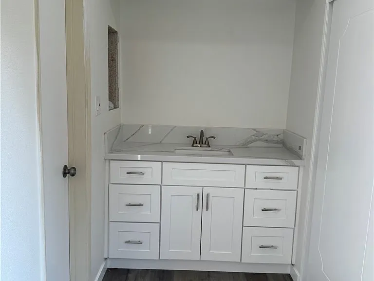 522 W Sierra Madre Blvd #B — Photo 6