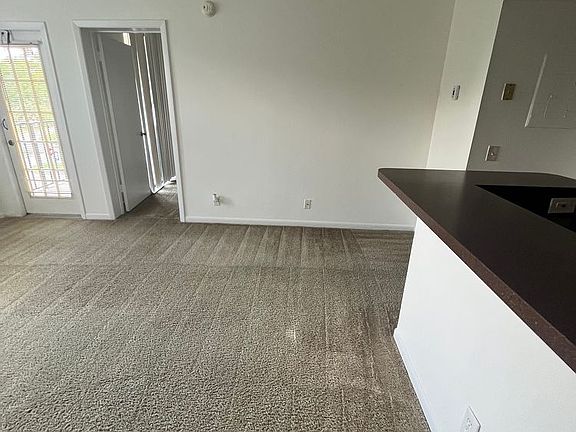 4th image of 708 Executive Center Dr APT 34
