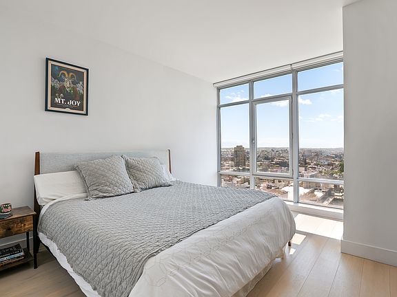 5th image of 1 Northside Piers APT 21H
