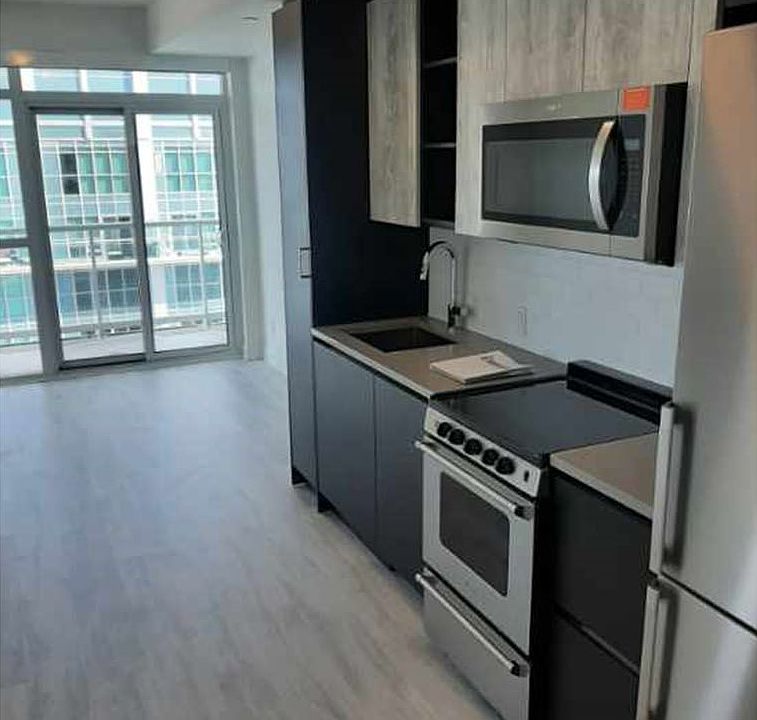 1st image of 251 Manitoba St #2802