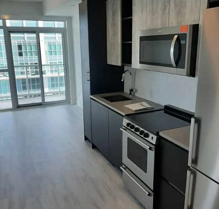 251 Manitoba St #2802