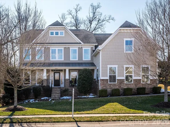 8464 Penton Pl, Harrisburg, NC 28075