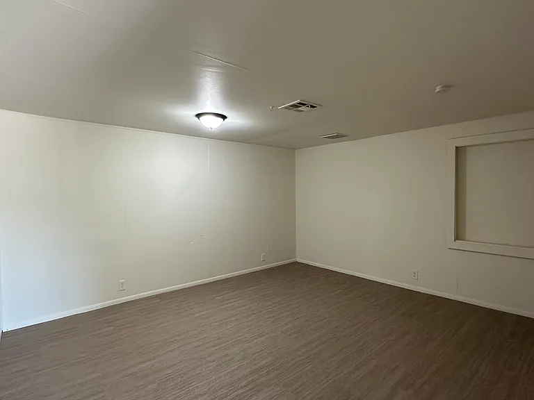3602 W Rancho Dr — Photo 2