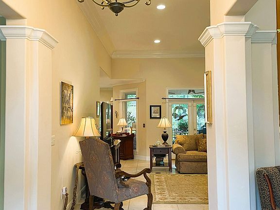 4th image of 9849 Aspen Cir