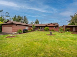 871 SE River View Ln, Waldport, OR 97394