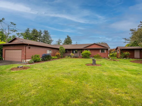 871 SE River View Ln, Waldport, OR 97394