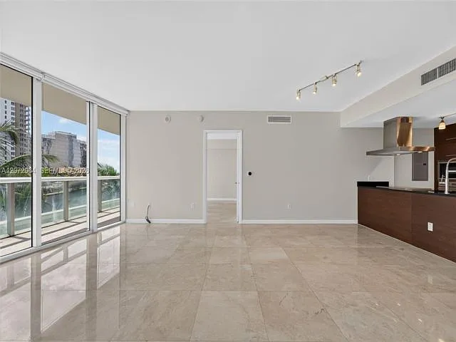 2 bed, 2.0 bath, $5,500 — Photo 2