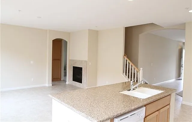 254 Altadena Cir — Photo 9