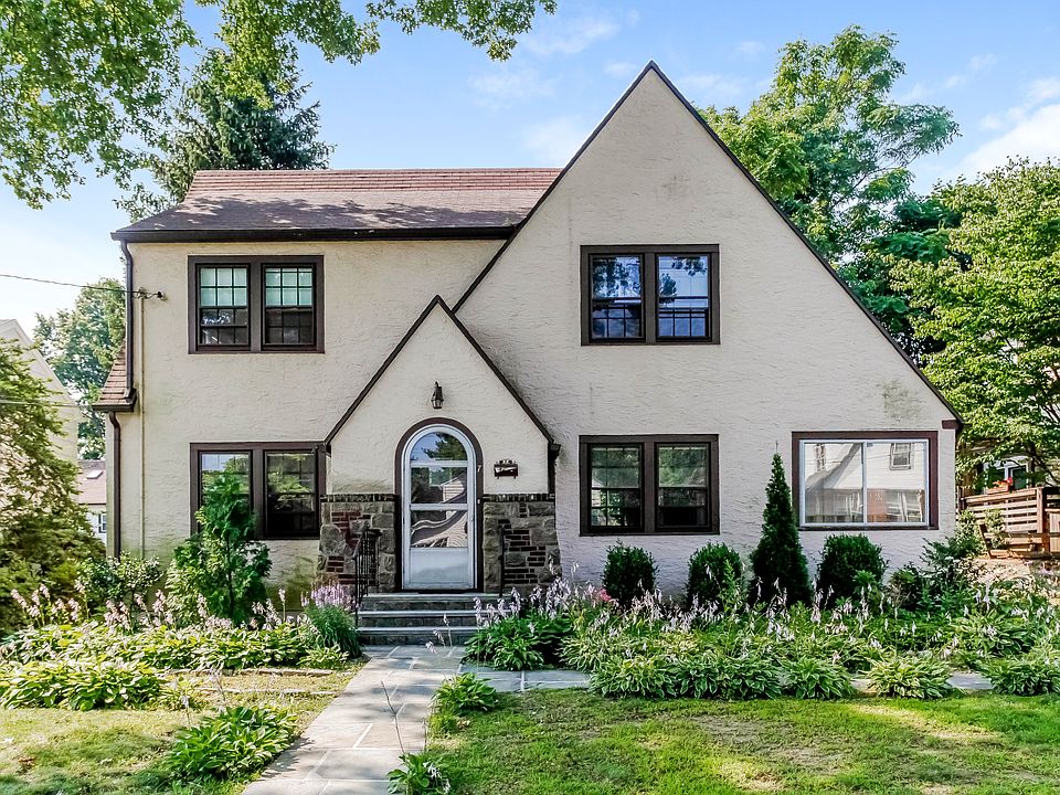 1st image of 7 Parkview Ct