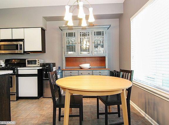 4th image of 784 Mesa Dr #352D