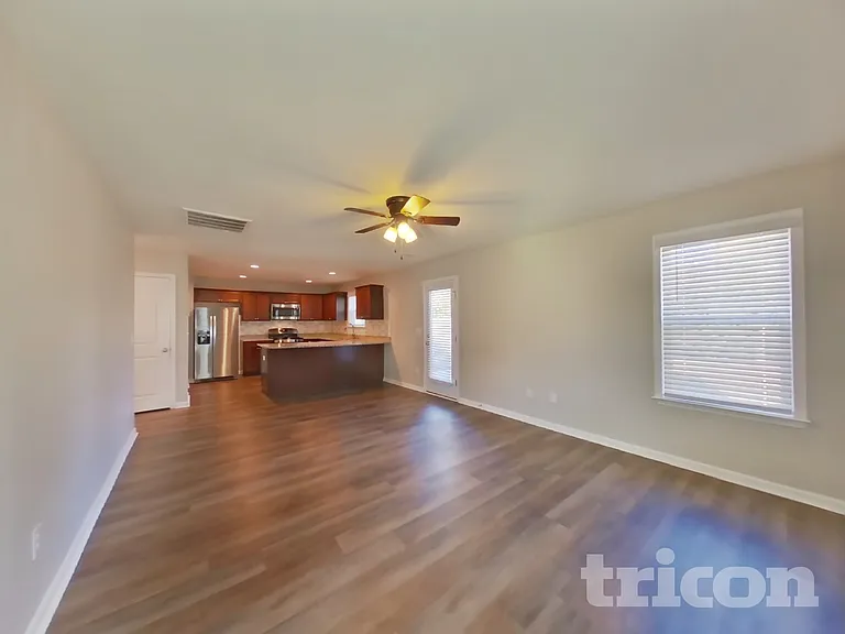 634 Ridgeville Crossing Dr — Photo 4