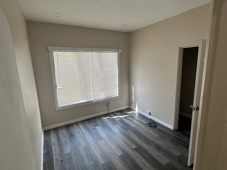 519 S Carancahua St #4 — Photo 6