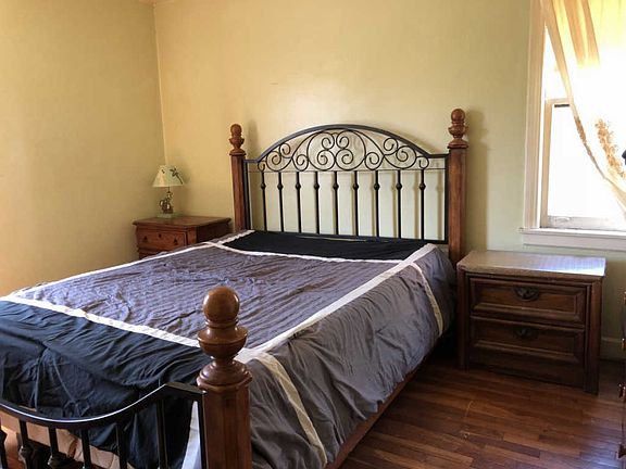 3rd image of 11118 S Avenue E