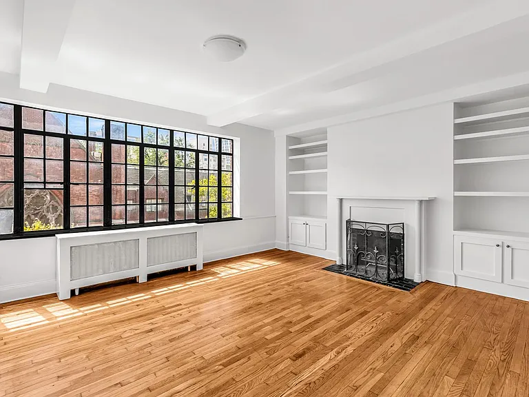 433 W 21st St #6A — Photo 3
