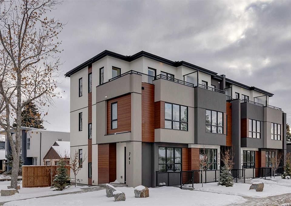 1st image of 2122 W 7th St NW