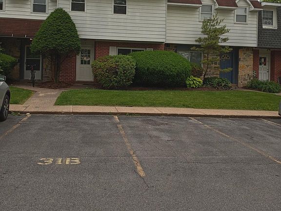 2nd image of 1131 W Aaron Dr APT C