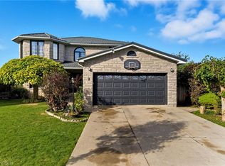 2 Morningstar Ct, Hamilton, ON L8W3E1