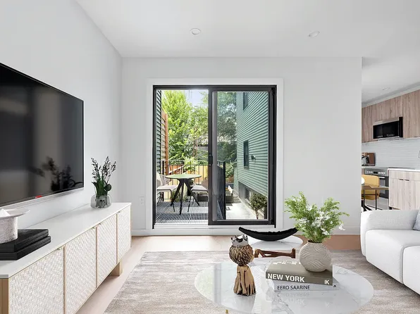 59 Devoe Street image 3 of 8