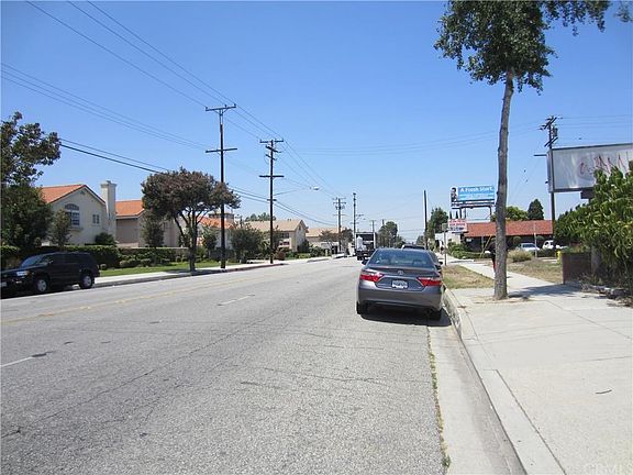 5th image of 17046 Clark Ave