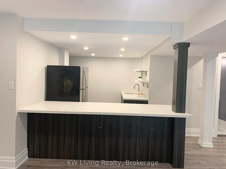 162 Art West Ave #LOWER — Photo 5