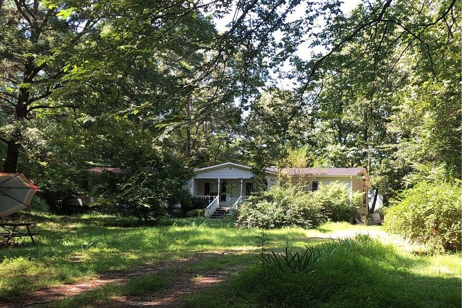 1st image of 100 Magnolia Dr