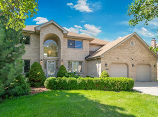 8131 Nielsen Dr, Tinley Park, IL 60477