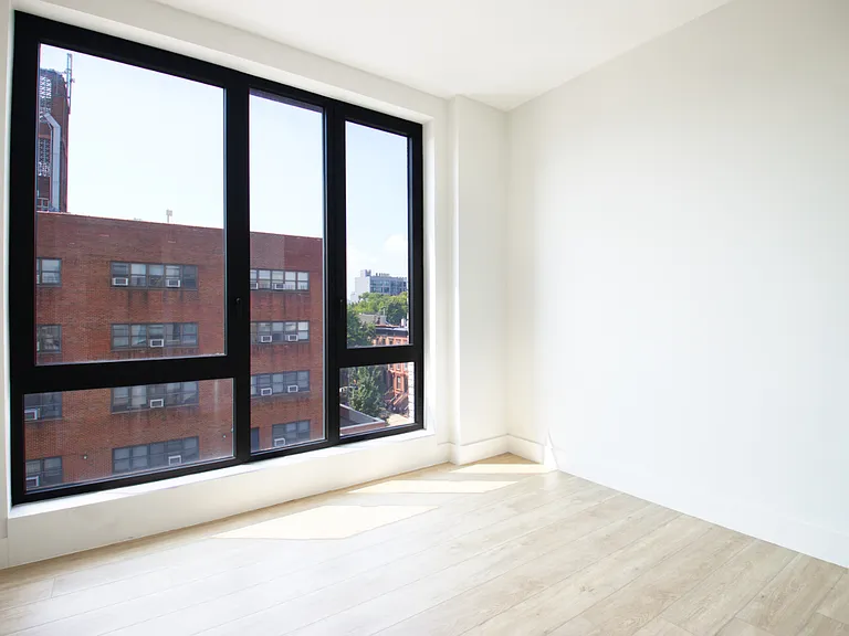 11 Herkimer St #4D — Photo 9