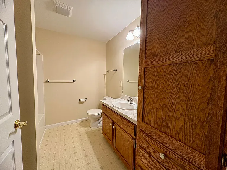 303 E Orange St — Photo 17