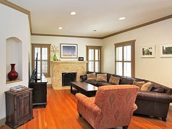 2nd image of 439 Paseo Encinal St