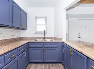 1010 S Wayside Dr #100, Houston, TX 77023