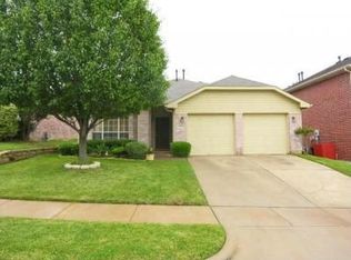 12841 Honey Locust Cir, Euless, TX 76040