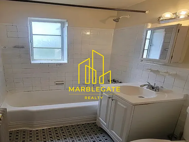 716 Sanford Ave #22C — Photo 4