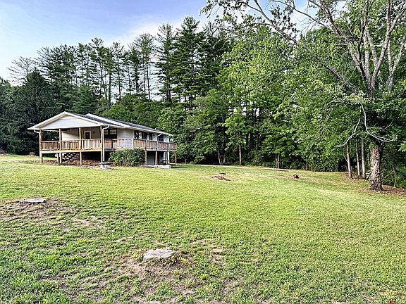 5th image of 91 Sunny Ln