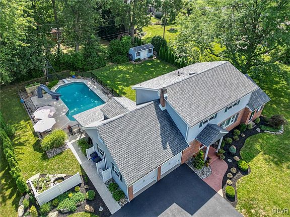 2nd image of 3620 Stephen Crane Ln