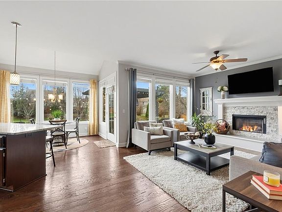 3rd image of 13843 W 154th Ter