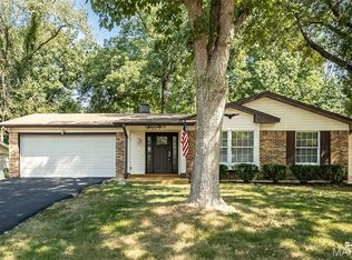 194 Braeshire Dr, Ballwin, MO 63021