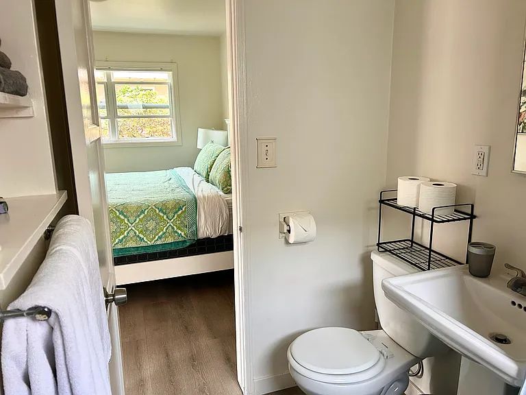 4427 Gresham St — Photo 12