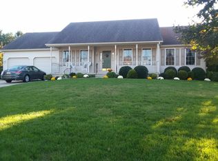 19 Clover Ridge Dr, Mickleton, NJ 08056