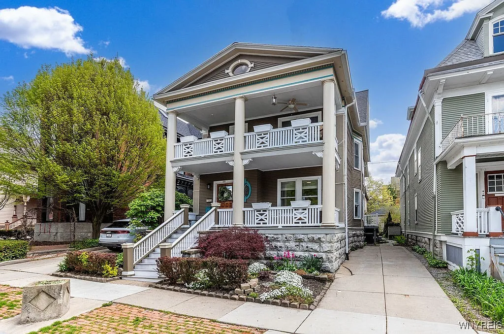 157 Park St photo 1