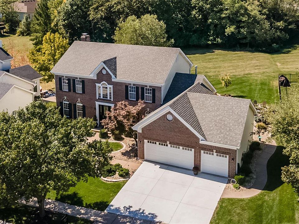 1st image of 947 Crown Pointe Estates Dr